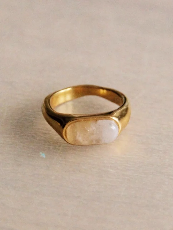 Ring met natuursteen