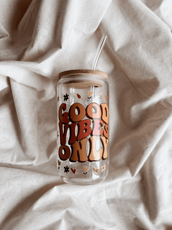 Glazen beker 'Good Vibes Only'